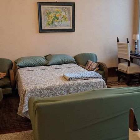 Double Bedroom In Beautiful 30'S Style Apartment Florença Exterior foto